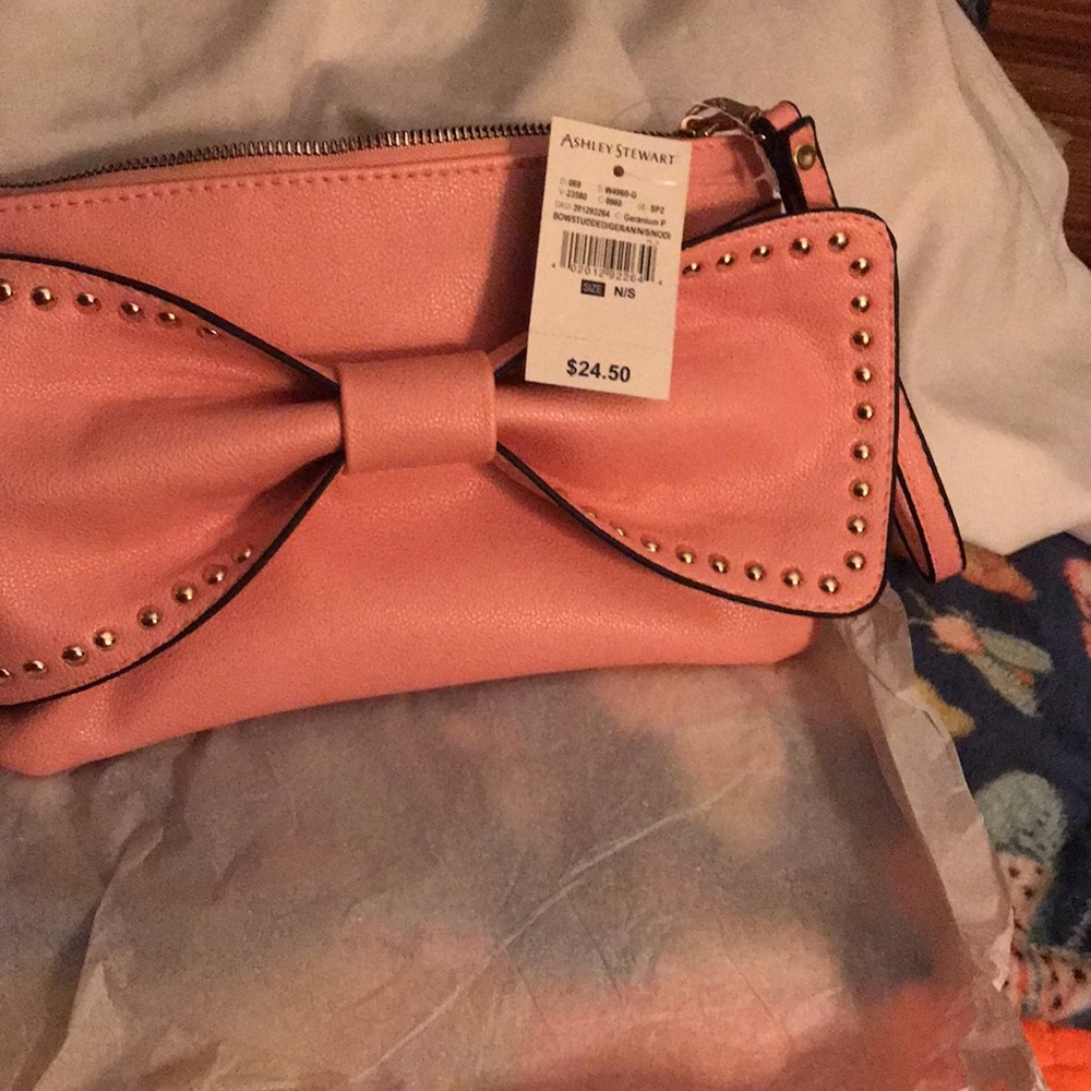 Pink & Black Bow Studded Clutches 🎀💕💕💕 - Picture 5 of 8